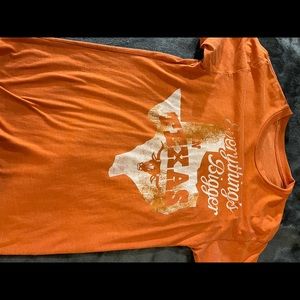orange t shirt